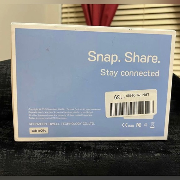 10” Digital Wi-Fi Photo Frame 32GB - Picture 3 of 9